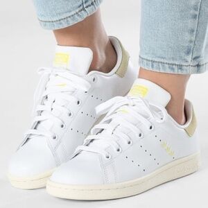 Adidas Stan Smith shoes are the Cloud White/Powder Yellow.  Size 9
NWOT